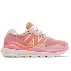 2022
Wmns 57/40 'Valentine's Day'